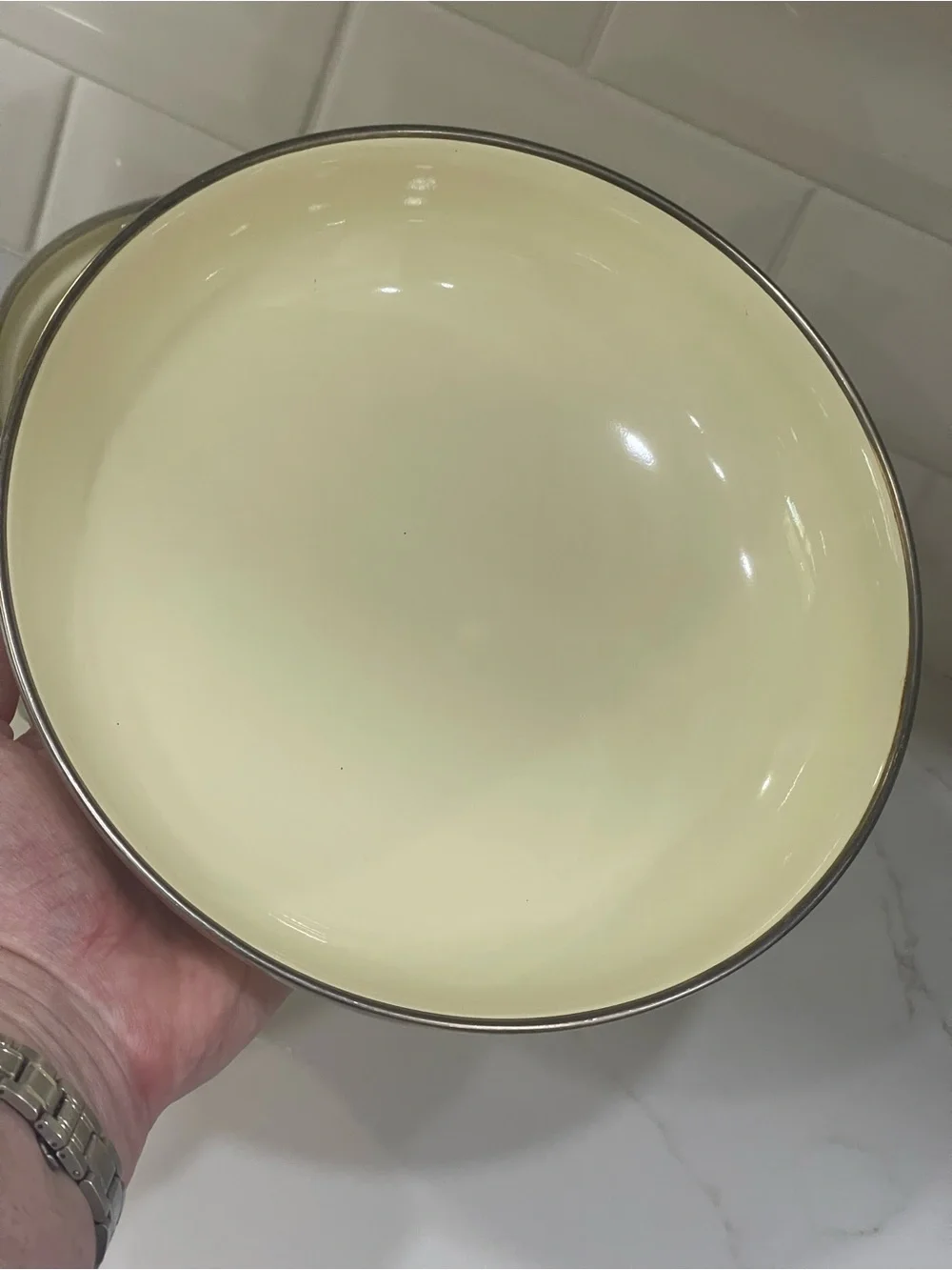 Tabletops Unlimited Vitroceramic Round Ceramic Casserole w/ Lid 9